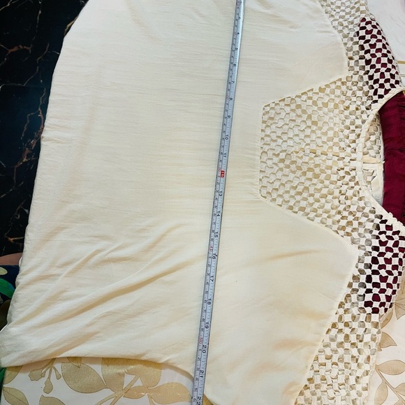 H&M Blouse Tank Top Ivory Ruffle Short Sleeves Sz 2 - Picture 4 of 8